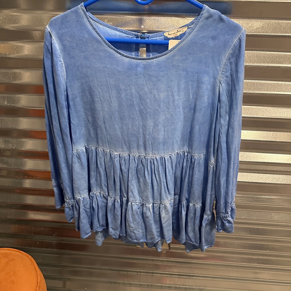 Jane and Delancey blue tunic blouse size medium